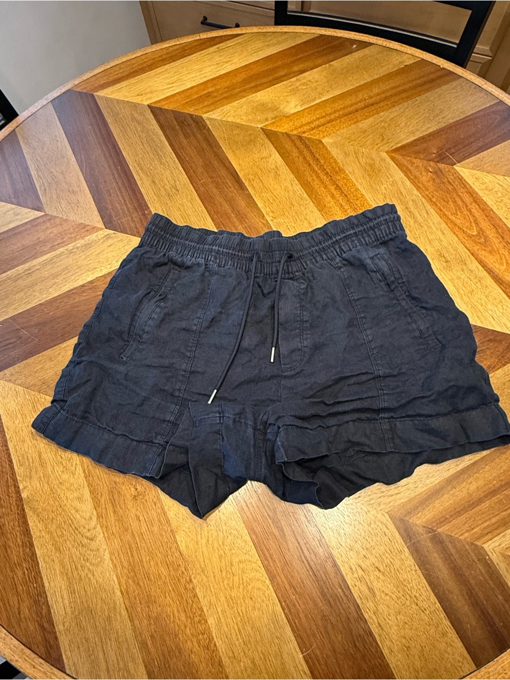 Athleta Cabo Linen Navy Drawstring Shorts size small with pockets